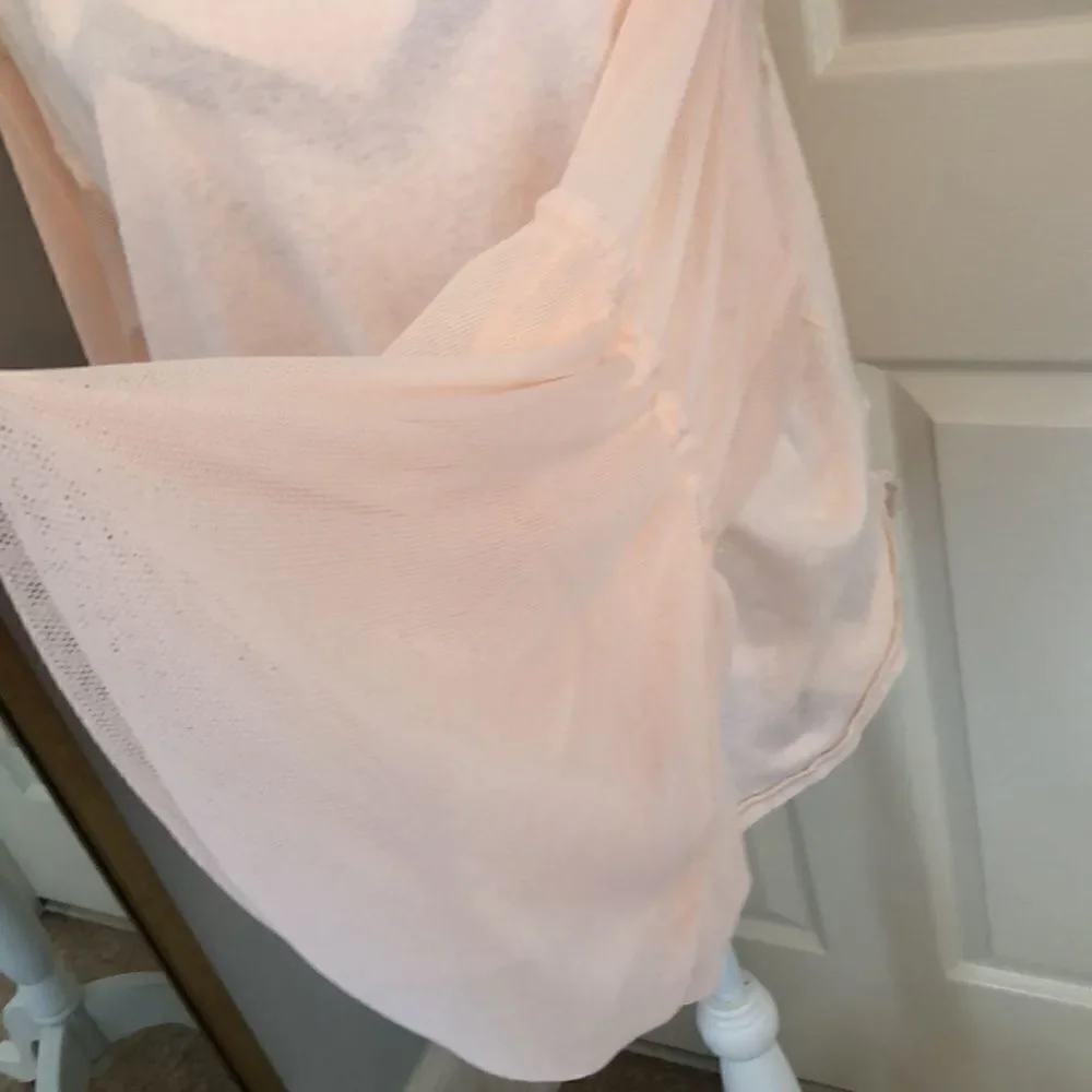 Free People hi lo flowy sleeve top
